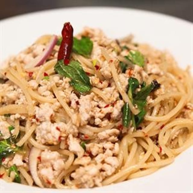Spaghetti Larb Gai.