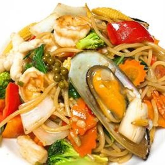 Spaghetti Khee Mao Talay.